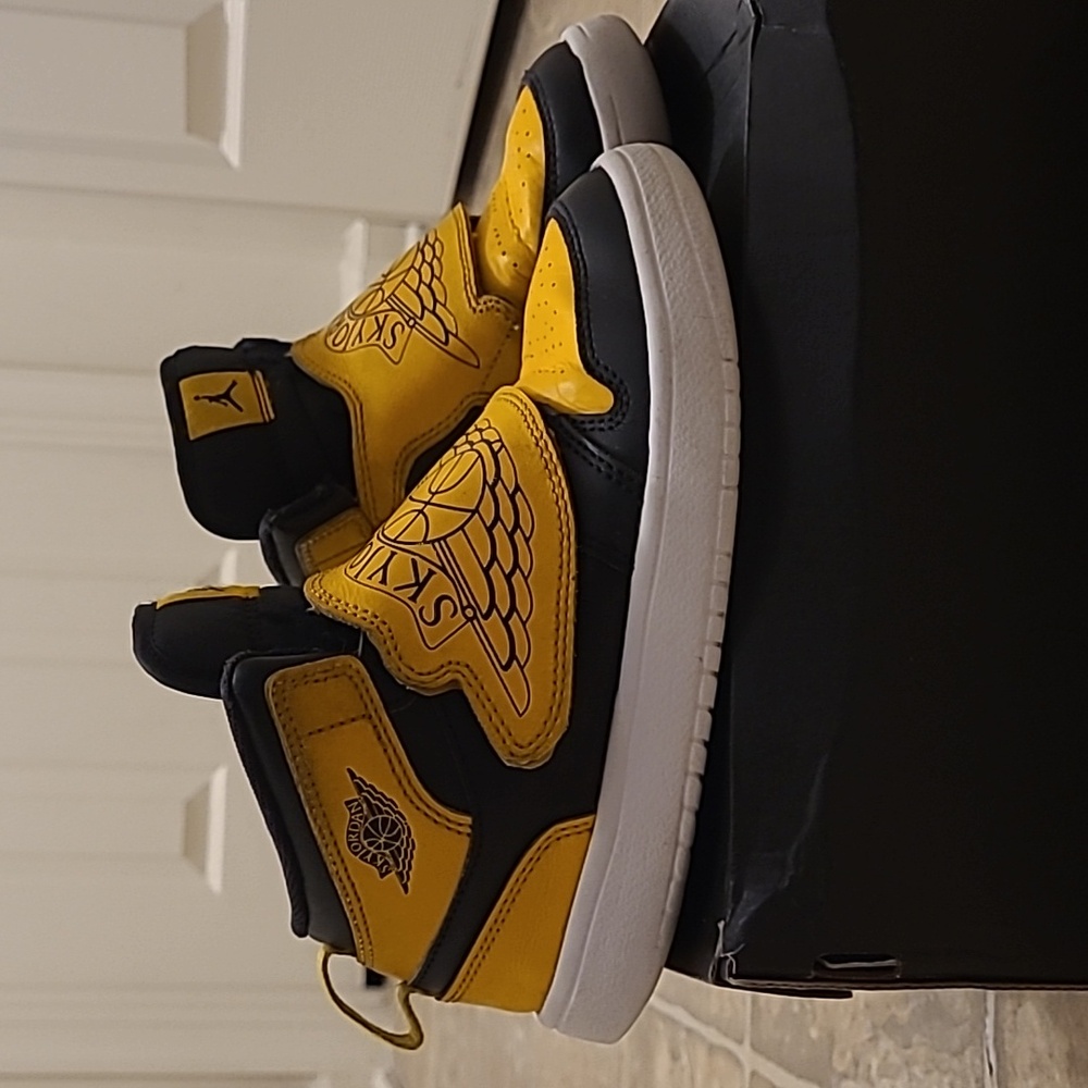 Sky Jordan 1 Size 1Y